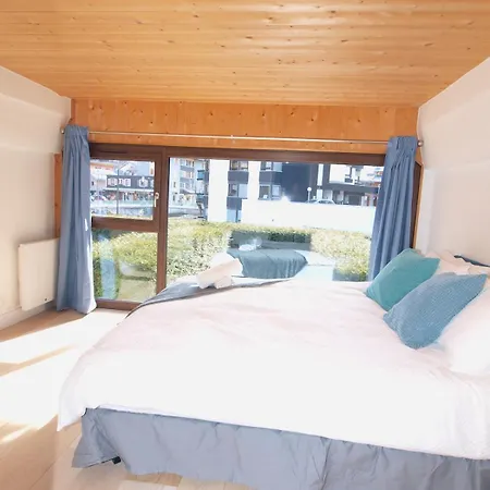 Apartment Centre - Sophisticated 2-bedroom Duplex *