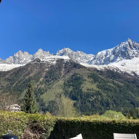 Centre - Sophisticated 2-bedroom Duplex