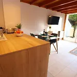 Centre - Sophisticated 2-bedroom Duplex Lägenhet *
