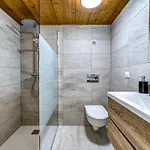 Centre - Sophisticated 2-bedroom Duplex