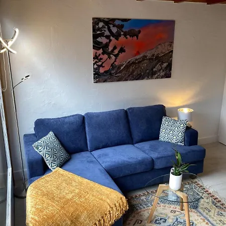 Lägenhet Centre - Sophisticated 2-bedroom Duplex