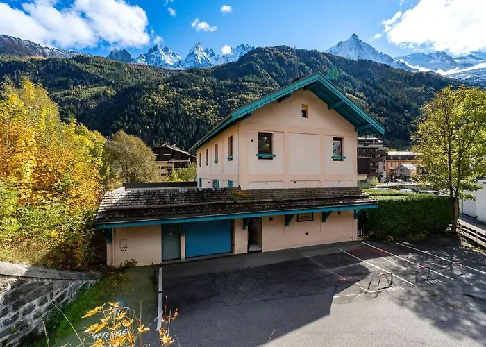 Centre - Sophisticated 2-bedroom Duplex