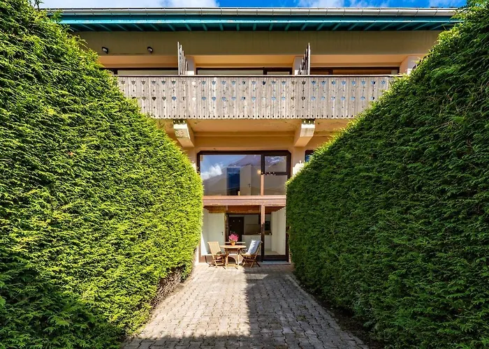 Centre - Sophisticated 2-bedroom Duplex Chamonix